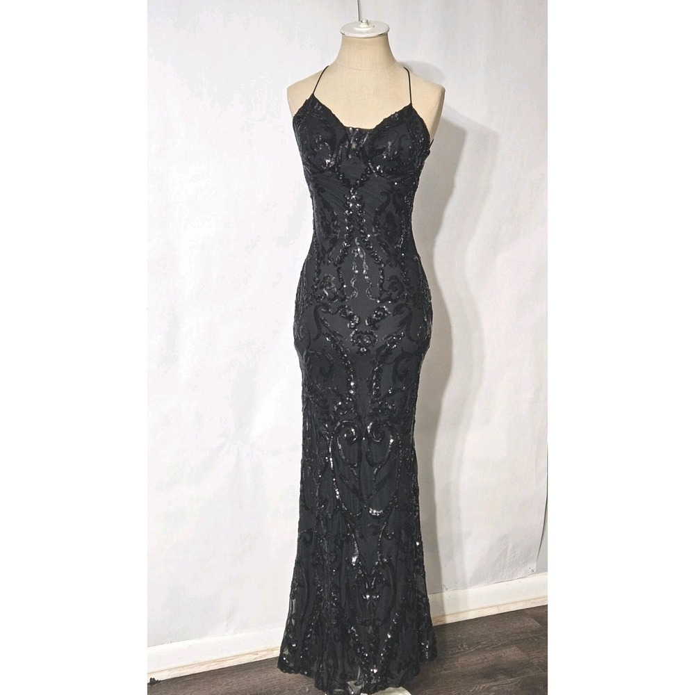 B Darlin Junior's Black V-neck Sequin Dress  Size 1/2
